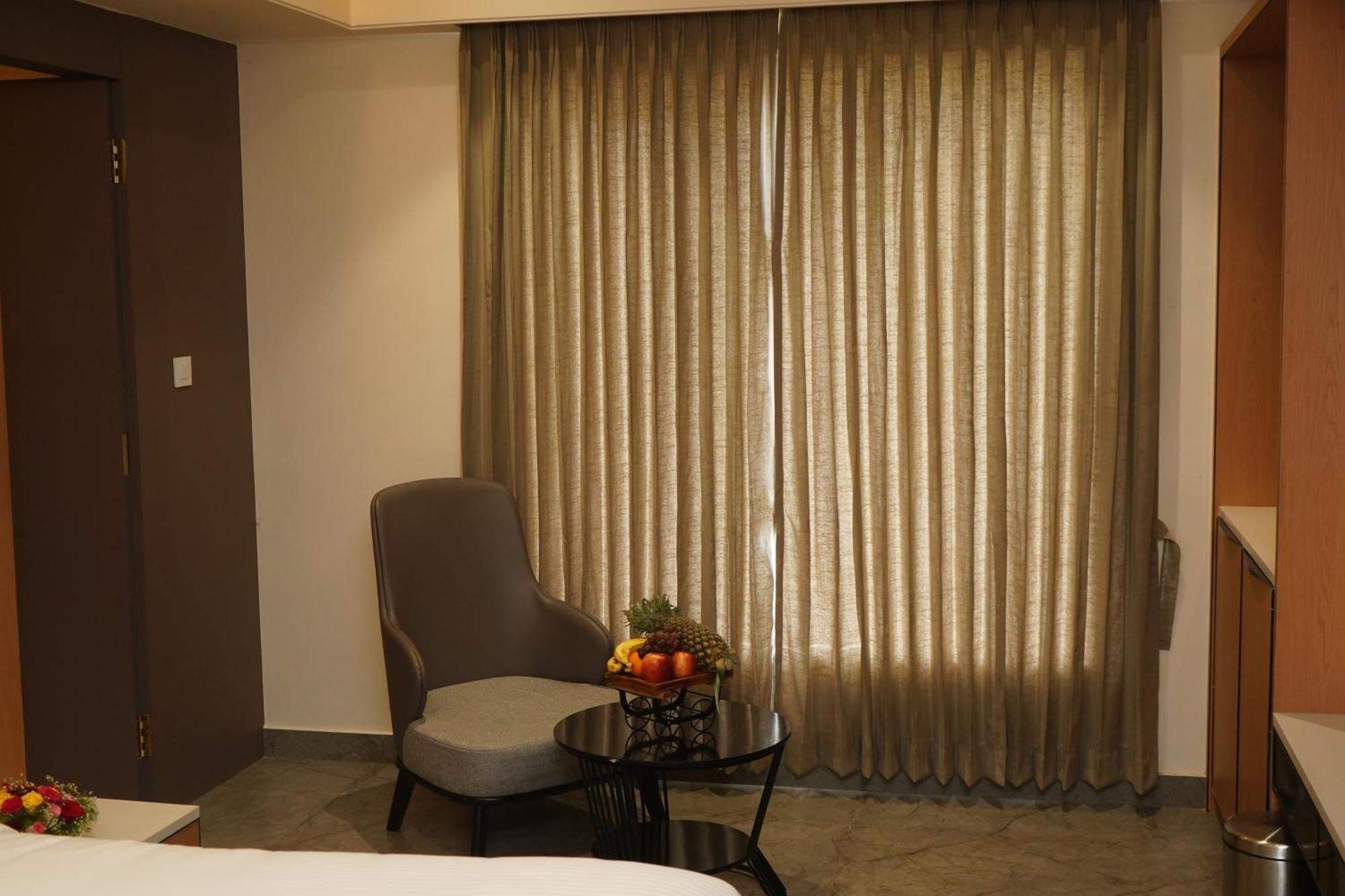 Vantara Suites Vellore Dış mekan fotoğraf