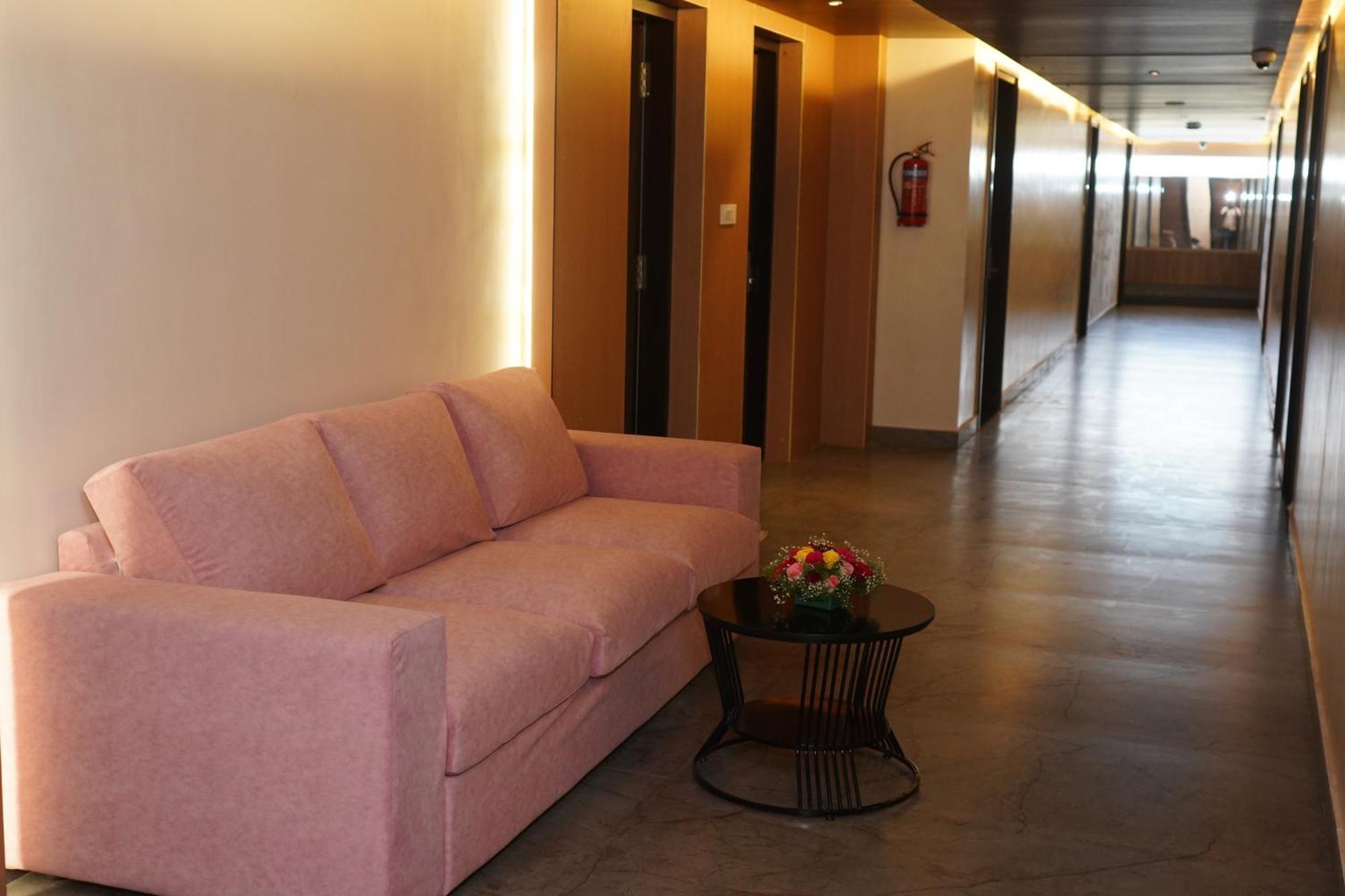Vantara Suites Vellore Dış mekan fotoğraf